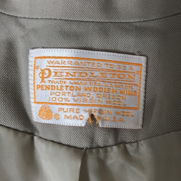 Pendleton blazer tan color - Picture 2 of 9